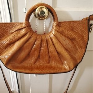 Preown Beautiful Brown Skin Bag. Handbag/Shoulder bag; Zip Closure;Lined; $60.